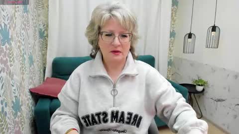 Snapshot of evelynblissful chatting on 20, 4, 2026 Evelyn online show from 20, 4, 2026