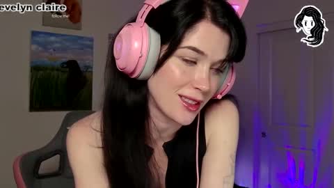 Evelyn Claire online show from 24, 12, 2024