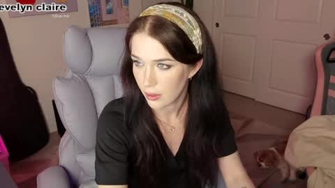 Snapshot of evelynclaire chatting on 1, 5, 2026 Evelyn Claire online show from 1, 5, 2026