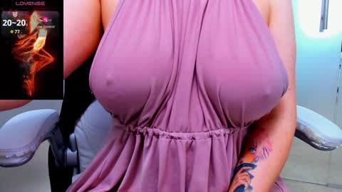 Snapshot of evelyne_rose chatting on 18, 1, 2025 evelyne_rose online show from 18, 1, 2025