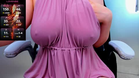 Snapshot of evelyne_rose chatting on 5, 2, 2025 evelyne_rose online show from 5, 2, 2025