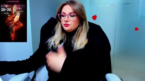 Snapshot of evelyne_rose chatting on 12, 2, 2025 evelyne_rose online show from 12, 2, 2025