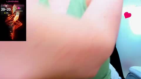 Snapshot of evelyne_rose chatting on 28, 2, 2025 evelyne_rose online show from 28, 2, 2025