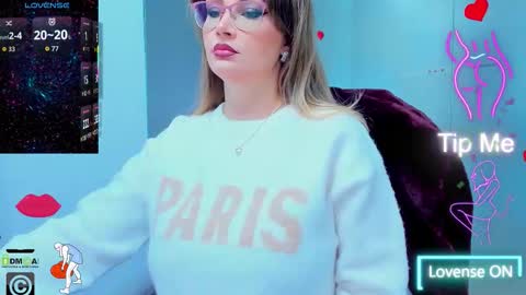 Snapshot of evelyne_rose chatting on 15, 11, 2025 evelyne_rose online show from 15, 11, 2025