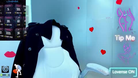 Snapshot of evelyne_rose chatting on 2, 12, 2025 evelyne_rose online show from 2, 12, 2025