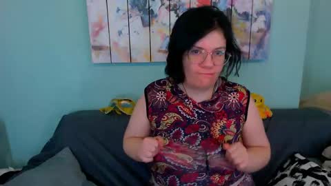 Snapshot of everly_rays chatting on 16, 5, 2026 Everly online show from 16, 5, 2026