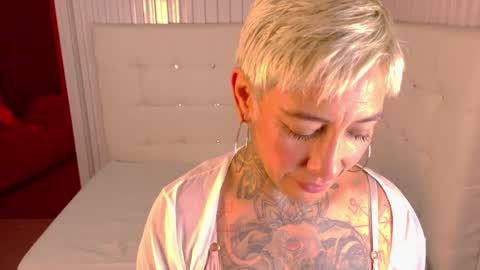 Snapshot of everlyn_sexx chatting on 31, 3, 2026 everlyn_sexx online show from 31, 3, 2026