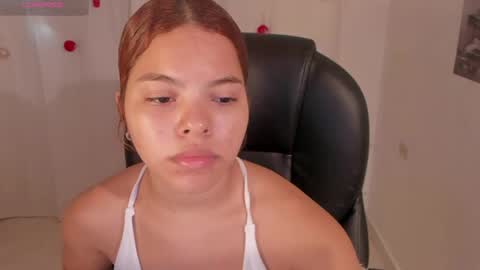 Snapshot of everyh_ chatting on 7, 4, 2026 Sophia online show from 7, 4, 2026