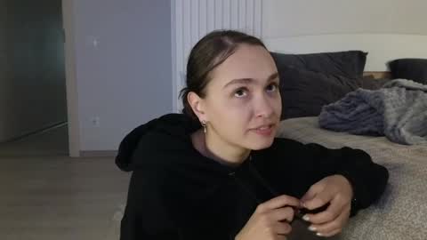 Snapshot of evi_woow chatting on 14, 4, 2026 evi_woow online show from 14, 4, 2026