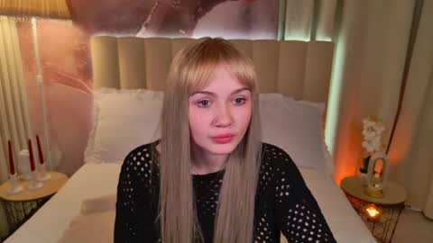 Snapshot of evie_mist chatting on 26, 4, 2026 Your cutie Evie online show from 26, 4, 2026