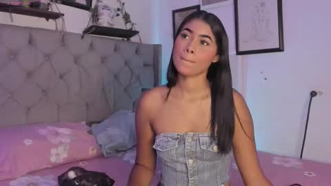 Snapshot of evieh1_ chatting on 26, 9, 2025 Ivi Alejandra online show from 26, 9, 2025