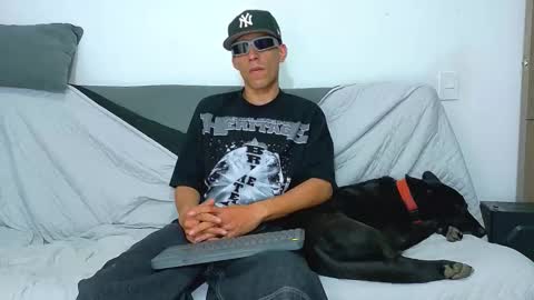 Snapshot of evil_boss1 chatting on 20, 4, 2026 evil_boss1 online show from 20, 4, 2026