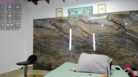 evy_connor online show from 4, 12, 2025