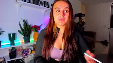 Snapshot of evy_orange1 chatting on 1, 4, 2026 EVY online show from 1, 4, 2026