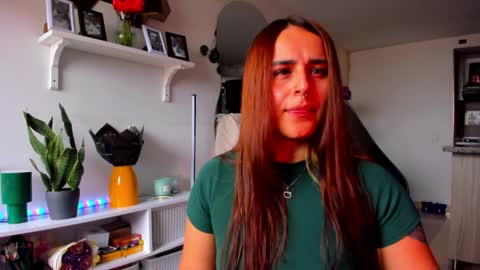 Snapshot of evy_orange1 chatting on 6, 4, 2026 EVY online show from 6, 4, 2026