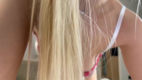 Snapshot of ewagreen chatting on 6, 2, 2026 Eva m1racle online show from 6, 2, 2026