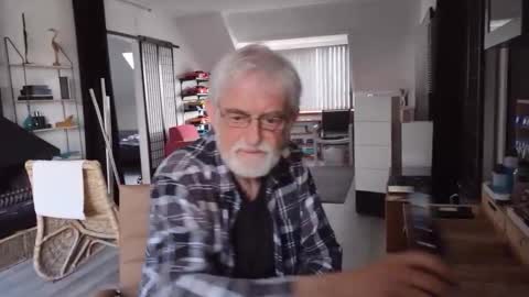 Naaktloper online show from 2, 4, 2026