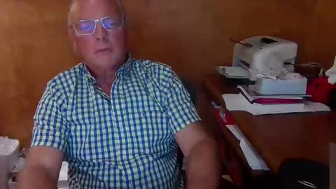 Snapshot of exhibitman69_ldb chatting on 15, 2, 2026 exhibitman69_ldb online show from 15, 2, 2026