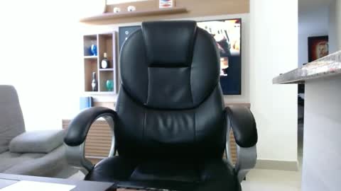 Snapshot of exotic_dude chatting on 14, 1, 2025 camilo online show from 14, 1, 2025