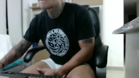 Snapshot of exotic_dude chatting on 18, 2, 2025 camilo online show from 18, 2, 2025