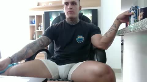 Snapshot of exotic_dude chatting on 18, 2, 2025 camilo online show from 18, 2, 2025