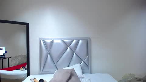 exotic_karmella online show from 4, 2, 2025