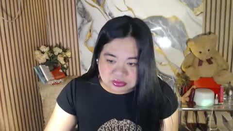 SHANTAL MARIE online show from 13, 4, 2026