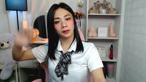 exotictssavie online show from 2, 3, 2025