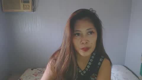 Snapshot of expensive_c4ndy chatting on 24, 4, 2026 expensive_c4ndy online show from 24, 4, 2026