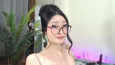 Snapshot of expensive_candyx chatting on 4, 3, 2025 Candy online show from 4, 3, 2025