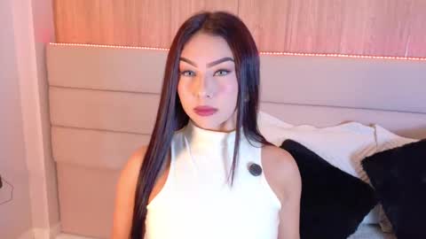 eymicooper online show from 10, 11, 2025