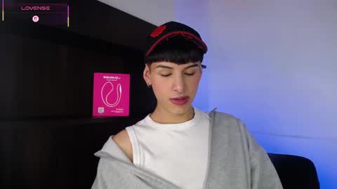 Snapshot of ezra_storm chatting on 14, 10, 2025 Juan online show from 14, 10, 2025