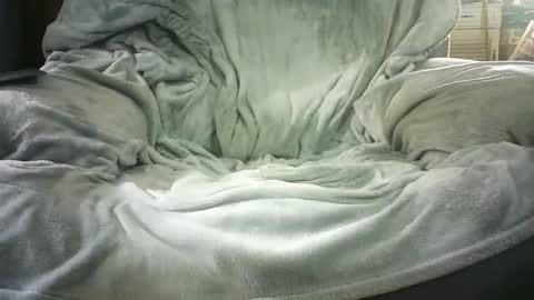 Snapshot of ezyleigh chatting on 14, 1, 2025 Grant something something something something something online show from 14, 1, 2025