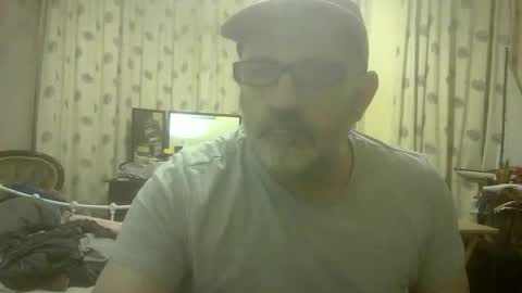 Snapshot of f1zzeek chatting on 8, 3, 2026 f1zzeek online show from 8, 3, 2026