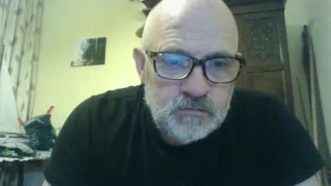 Snapshot of f1zzeek chatting on 4, 4, 2026 f1zzeek online show from 4, 4, 2026