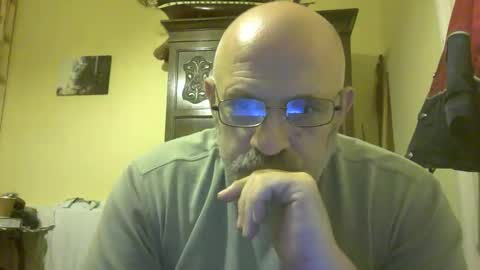 Snapshot of f1zzeek chatting on 15, 4, 2026 f1zzeek online show from 15, 4, 2026