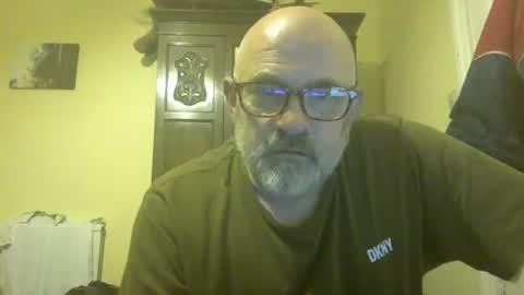 Snapshot of f1zzeek chatting on 20, 4, 2026 f1zzeek online show from 20, 4, 2026