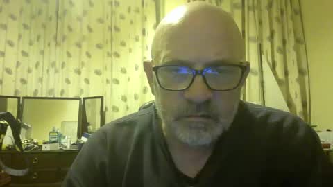 Snapshot of f1zzeek chatting on 18, 5, 2026 f1zzeek online show from 18, 5, 2026