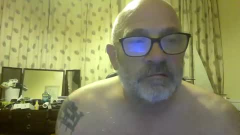 Snapshot of f1zzeek chatting on 27, 5, 2026 f1zzeek online show from 27, 5, 2026