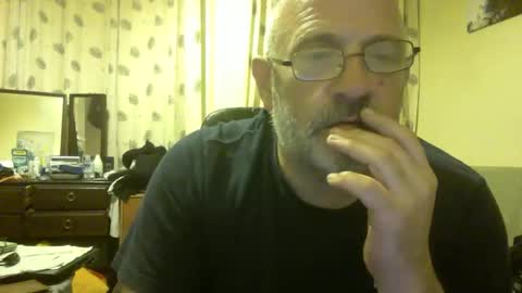 Snapshot of f1zzeek chatting on 27, 5, 2026 f1zzeek online show from 27, 5, 2026