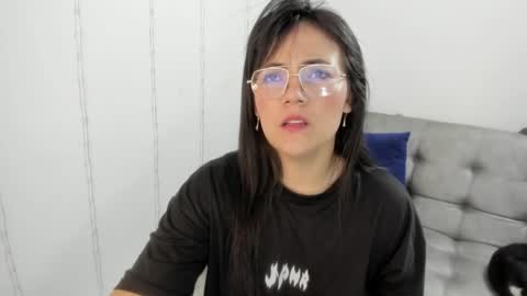 camila online show from 17, 4, 2026