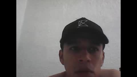 Snapshot of fabiar11 chatting on 28, 4, 2026 R online show from 28, 4, 2026