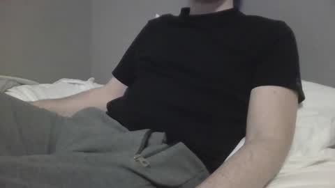 Snapshot of facelessescape chatting on 29, 10, 2025 FacelessEscape online show from 29, 10, 2025