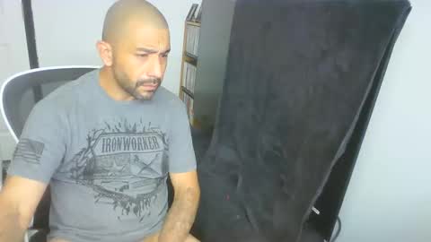 Snapshot of faded805 chatting on 24, 5, 2026 Mark online show from 24, 5, 2026