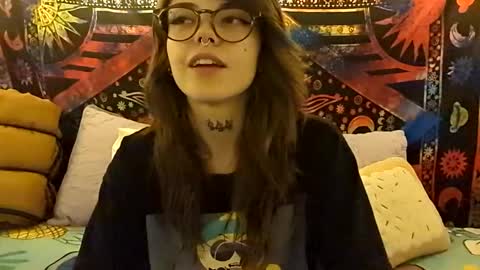 Snapshot of faerienugs chatting on 25, 3, 2026 Faerie 3 online show from 25, 3, 2026