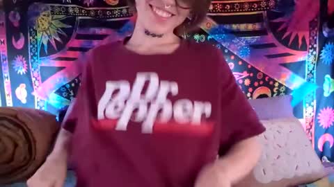 Snapshot of faerienugs chatting on 10, 4, 2026 Faerie 3 online show from 10, 4, 2026