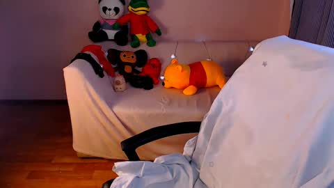 Elli  online show from 5, 3, 2025