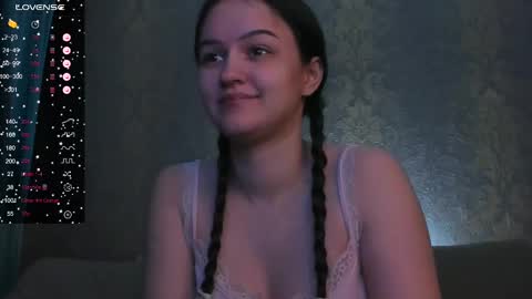 Snapshot of falcon_baby chatting on 27, 2, 2025 falcon baby online show from 27, 2, 2025