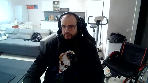 Snapshot of falenangel321558247 chatting on 24, 4, 2026 tixdix online show from 24, 4, 2026