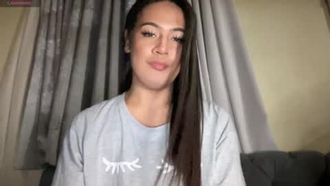 Snapshot of fallon_empress chatting on 17, 11, 2025 callmecindy online show from 17, 11, 2025